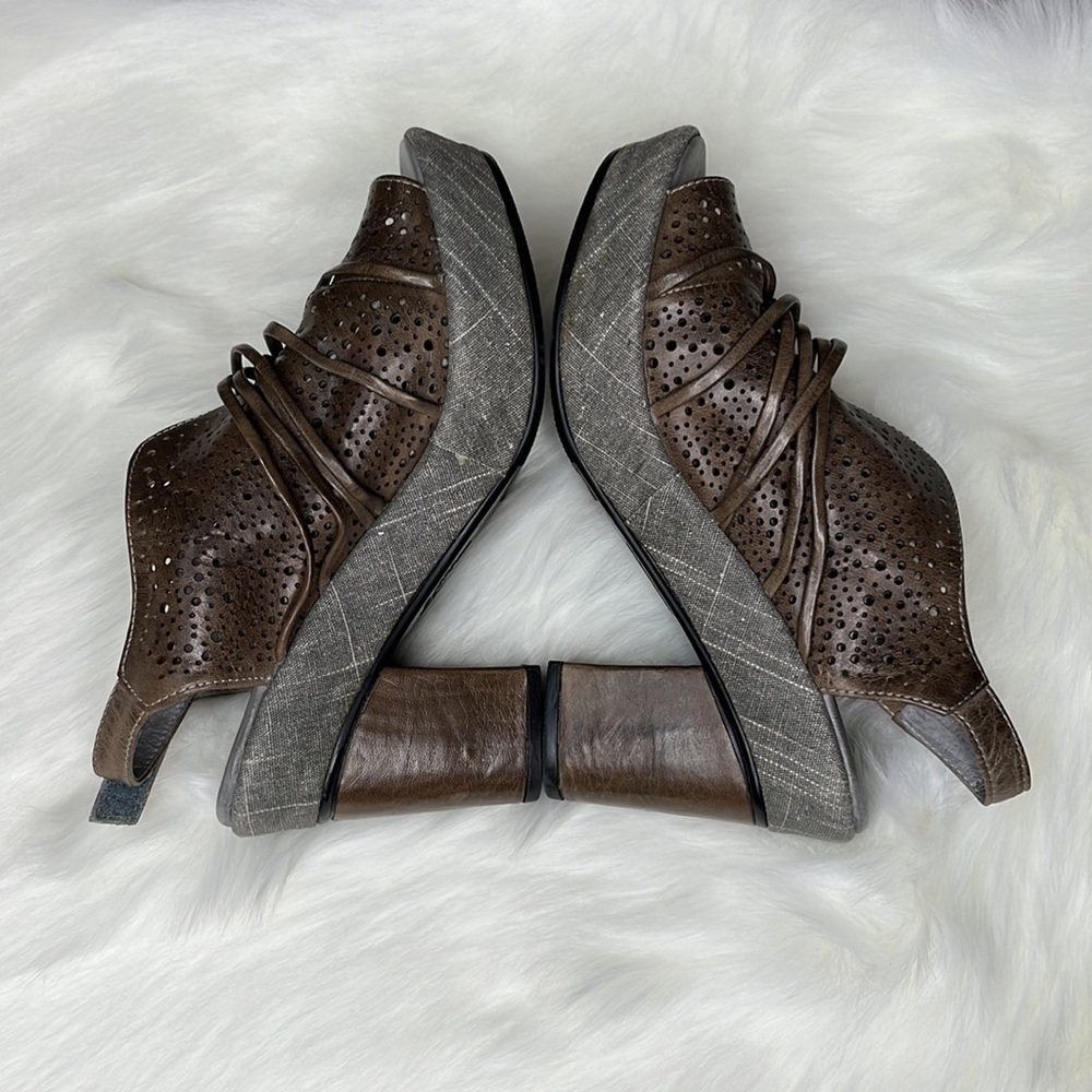 Antelope Block Heel Platform Sling Back Sandals W… - image 7